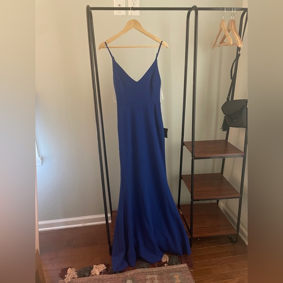 Royal blue bridesmaid/formal dress. Never worn! - Picture 2 of 9